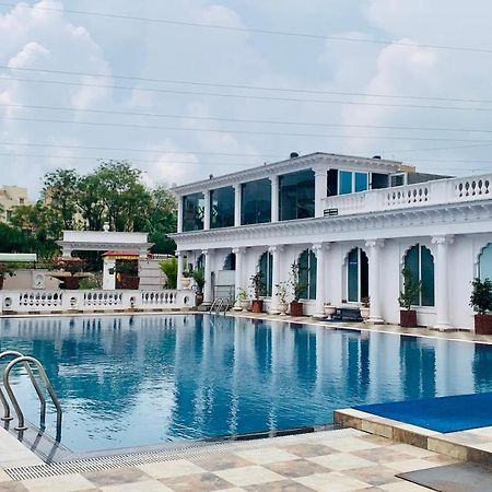 Dream Palace Resort Kathmandu Esterno foto