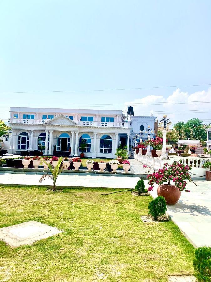 Dream Palace Resort Kathmandu Esterno foto
