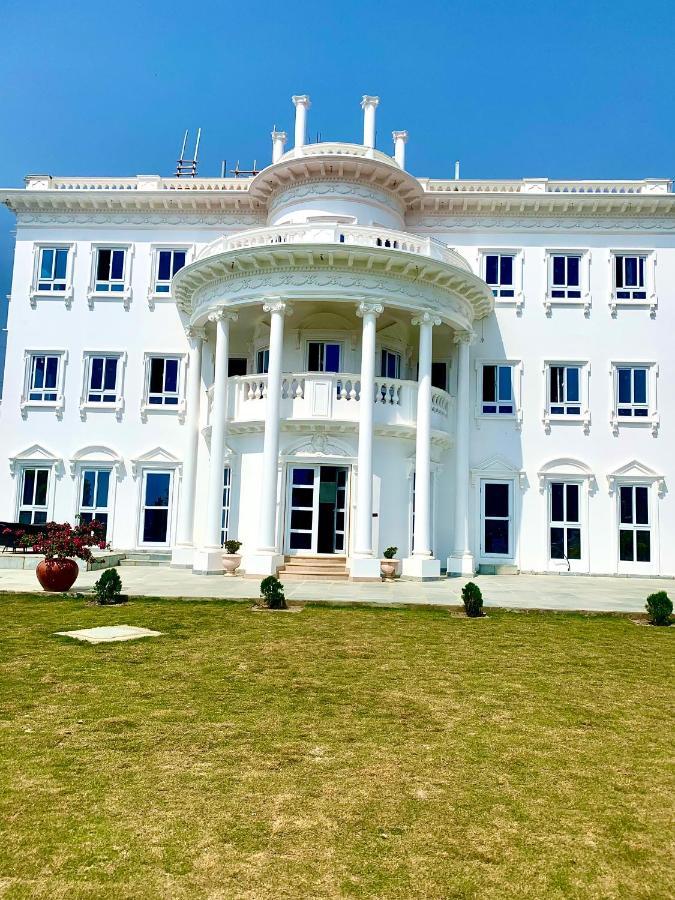 Dream Palace Resort Kathmandu Esterno foto
