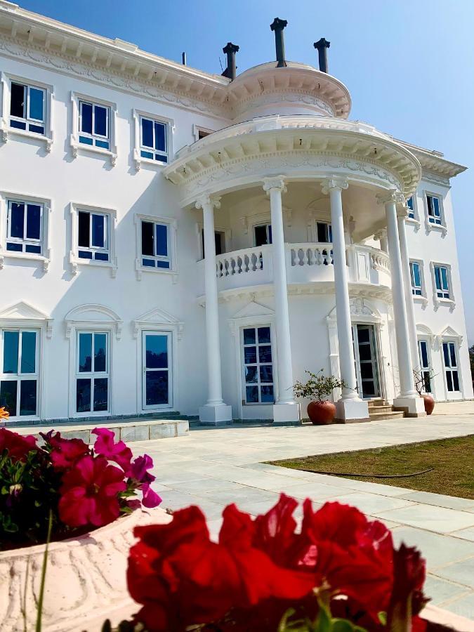 Dream Palace Resort Kathmandu Esterno foto