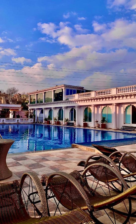 Dream Palace Resort Kathmandu Esterno foto